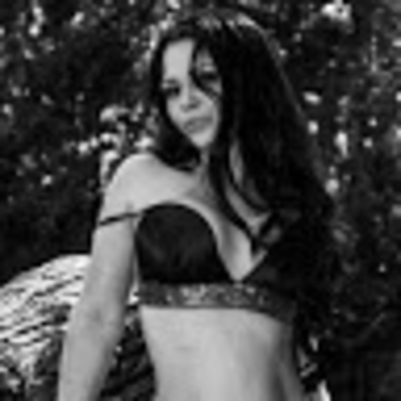 Meet your Posher, Raven - Picture 1 of 1